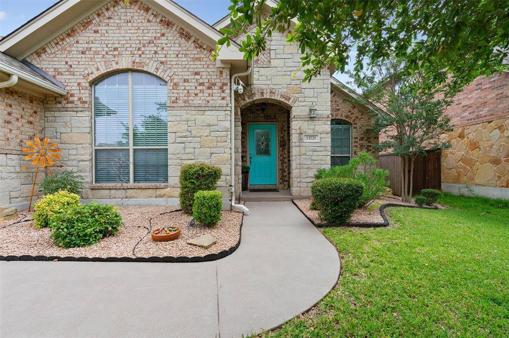 13721 Field Stream LN, Manor, TX 78653