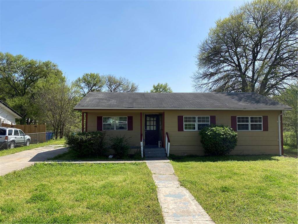 905 Linden ST, Bastrop, TX 78602