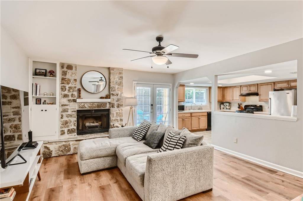1906 Scofield LN, Austin, TX 78727