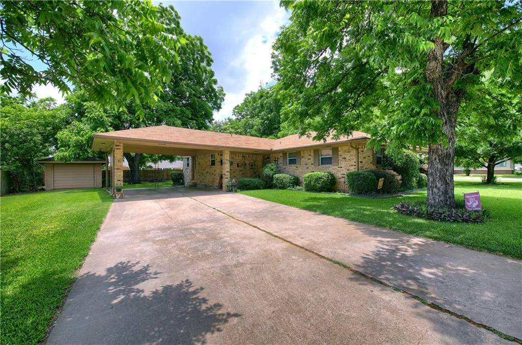 107 N 5th ST, Thorndale, TX 76577