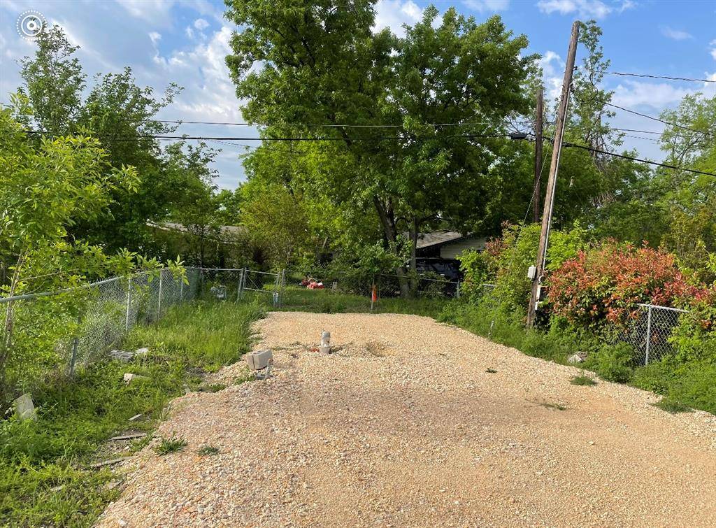 206 Parsons ST, Manor, TX 78653