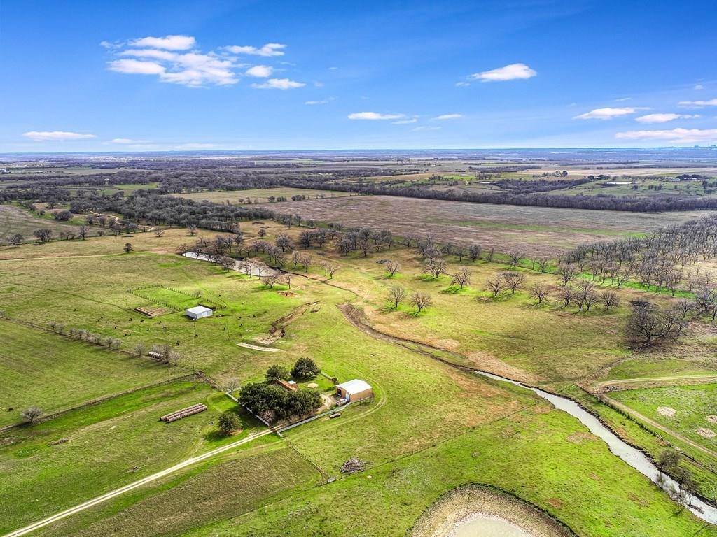 7360 N Fm 486, Thorndale, TX 76577