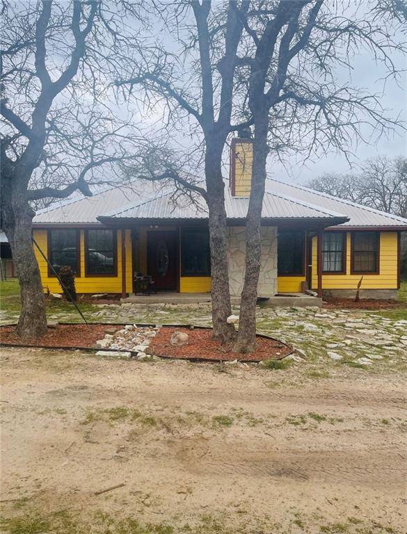 1141 Scenic View ST, Lexington, TX 78947