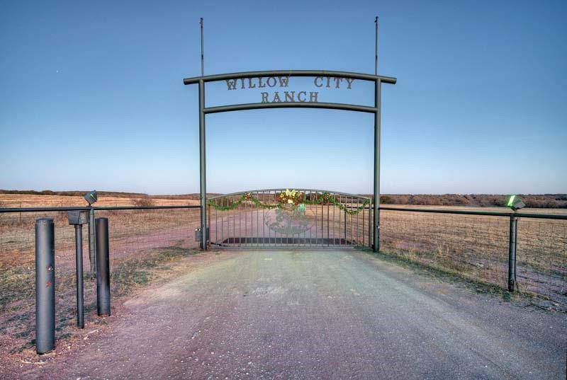 1160 W C Ranch RD, Willow City, TX 78675