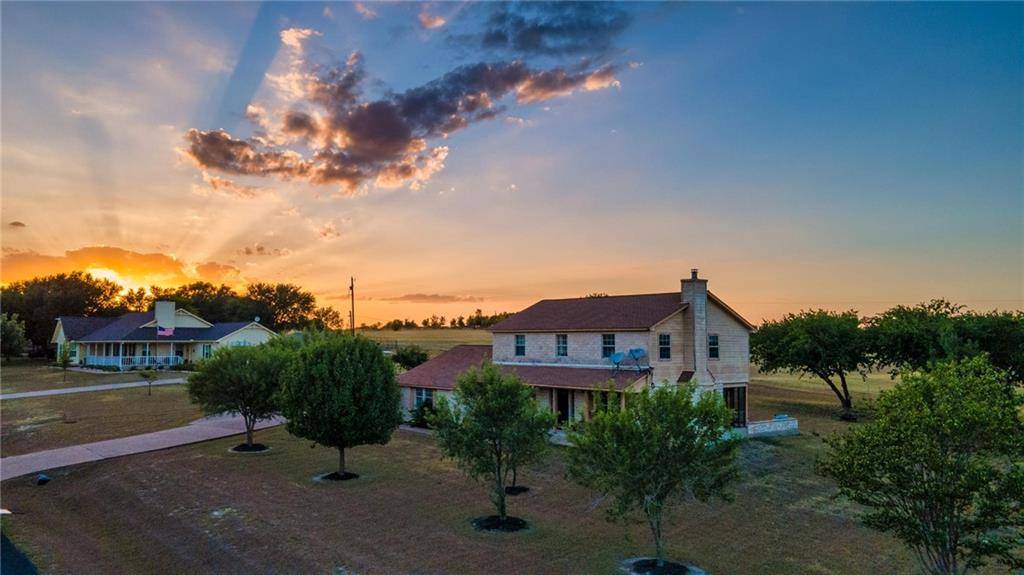 304 Morningside CIR, Hutto, TX 78634
