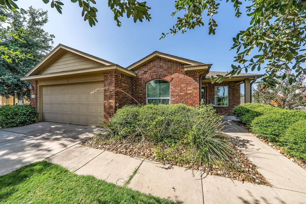 220 Pack Horse DR, Bastrop, TX 78602