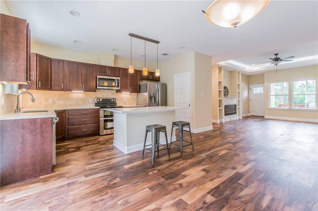 114 South Pohakea DR, Bastrop, TX 78602