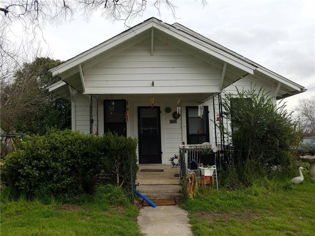 1002 Washburn ST, Taylor, TX 76574