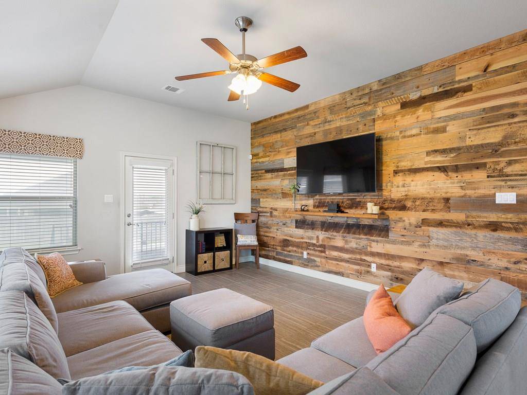 120 Limerick CV, Hutto, TX 78634