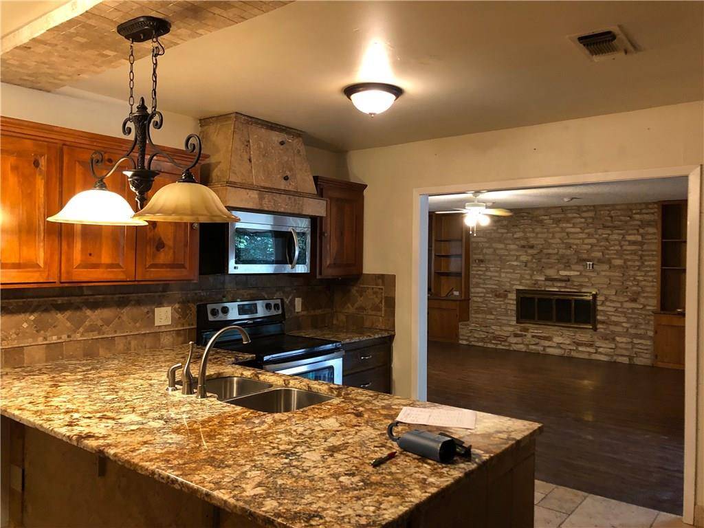 205 Thompson ST, Cedar Park, TX 78613