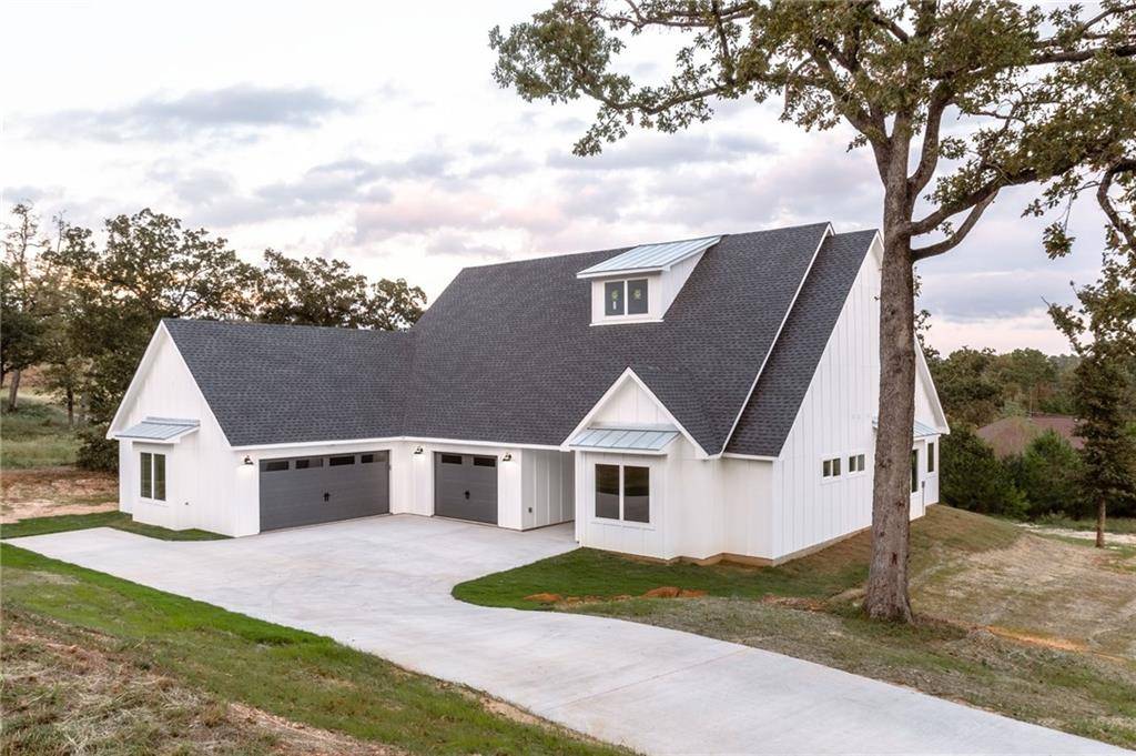 145 Pinecrest DR, Bastrop, TX 78602