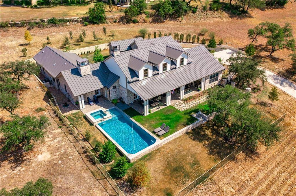 225 Hidden Hills DR, Spicewood, TX 78669