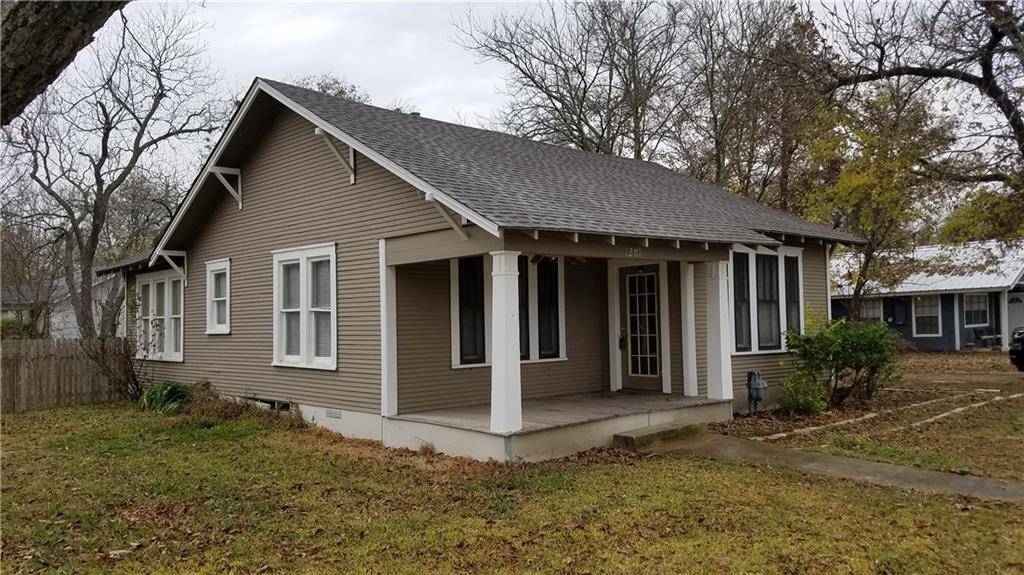 1201 Mills ST, Taylor, TX 76574