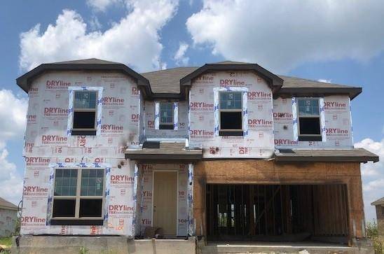 212 Roaming DR, Hutto, TX 78634