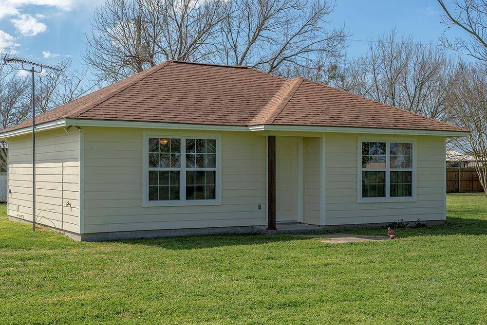1174 Cypress TRL, Rockdale, TX 76567