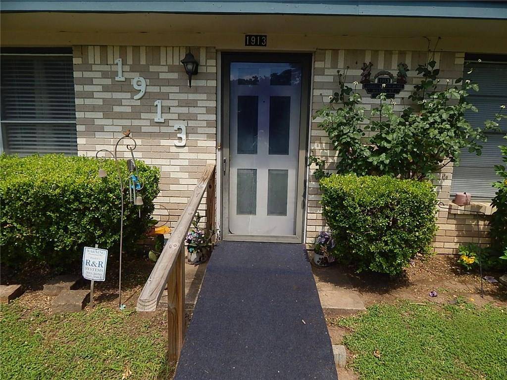 1913 Wilson ST, Bastrop, TX 78602