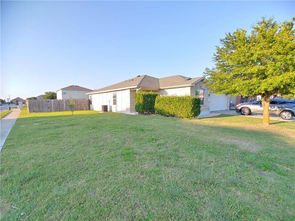 230 Brown ST, Hutto, TX 78634