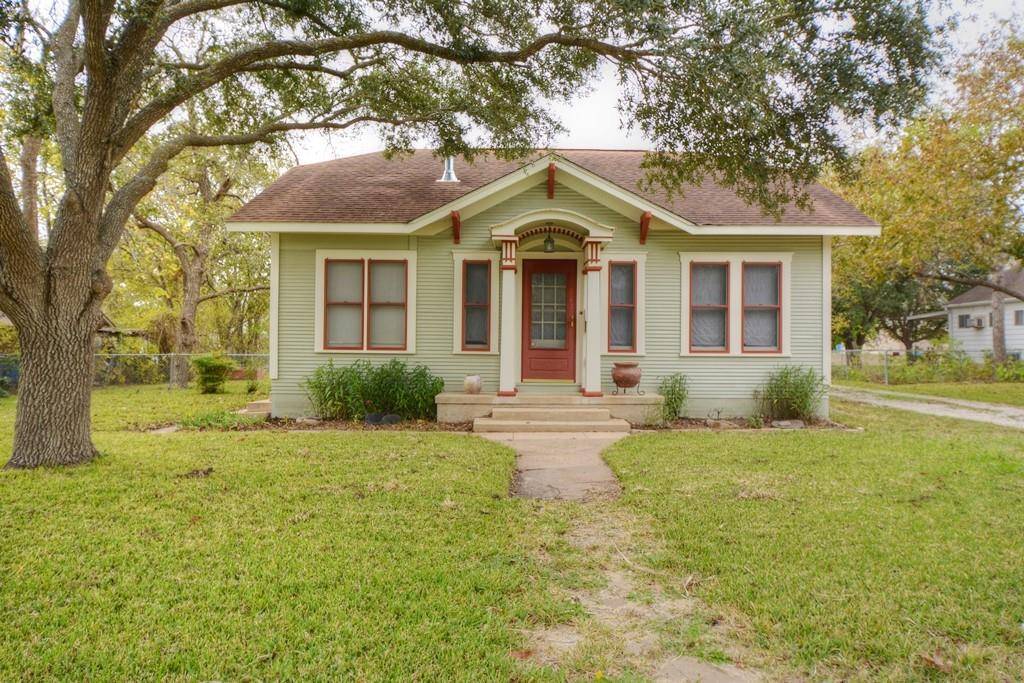 905 Howard ST, Taylor, TX 76574