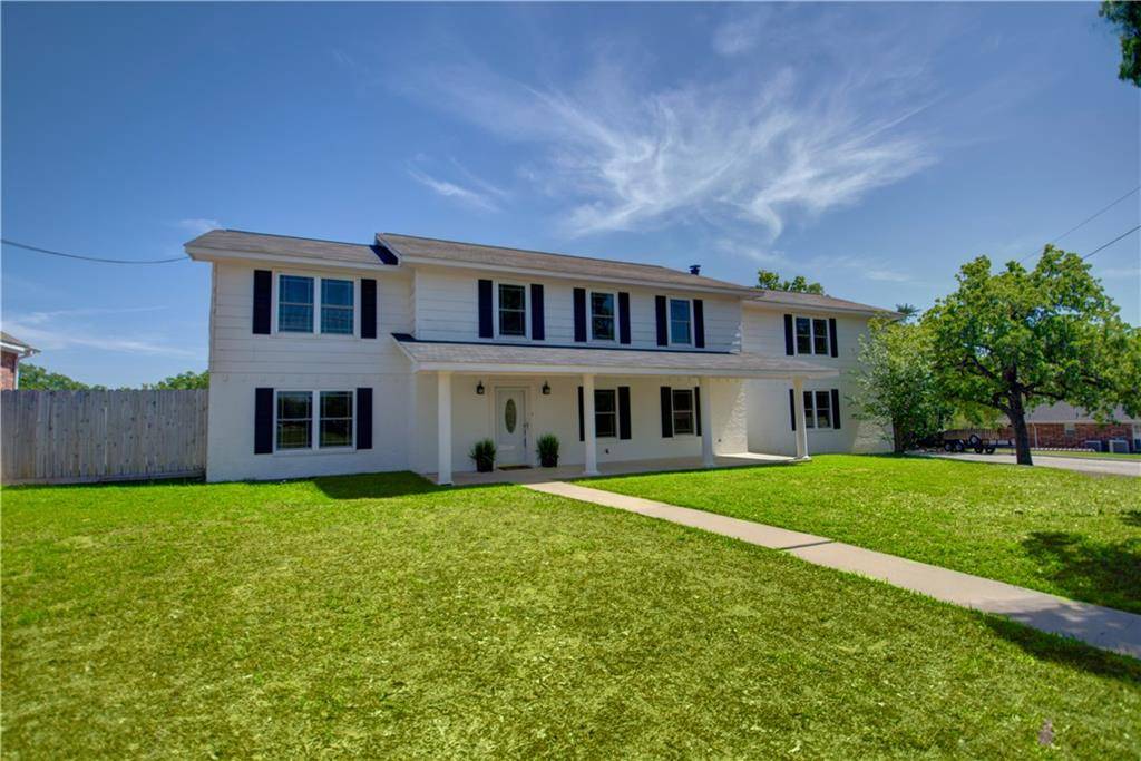 594 Acorn ST, Giddings, TX 78942