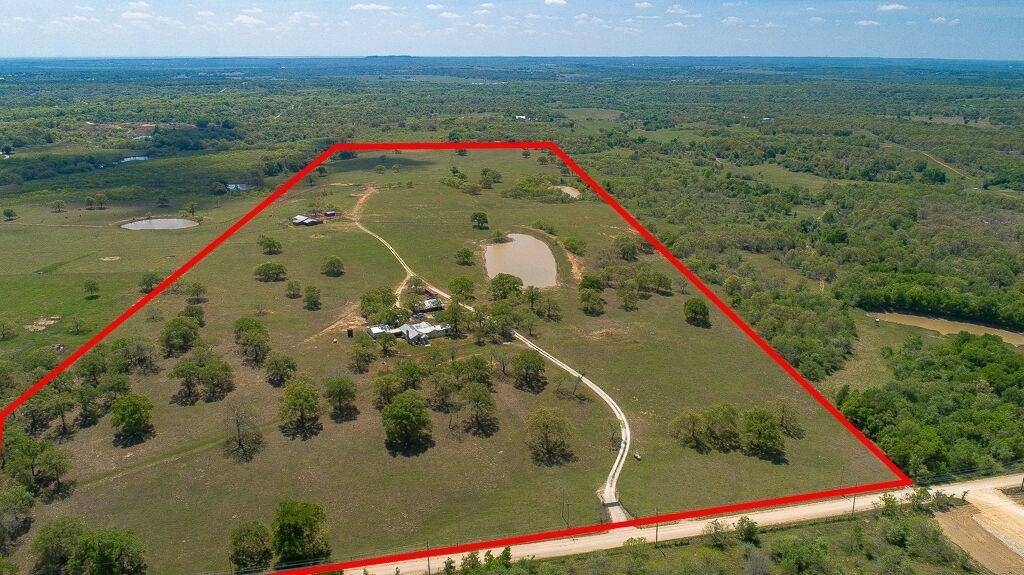 775 Red Rock RD, Kingsbury, TX 78638