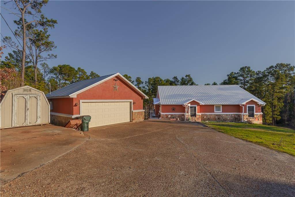 153 Honopu DR, Bastrop, TX 78602