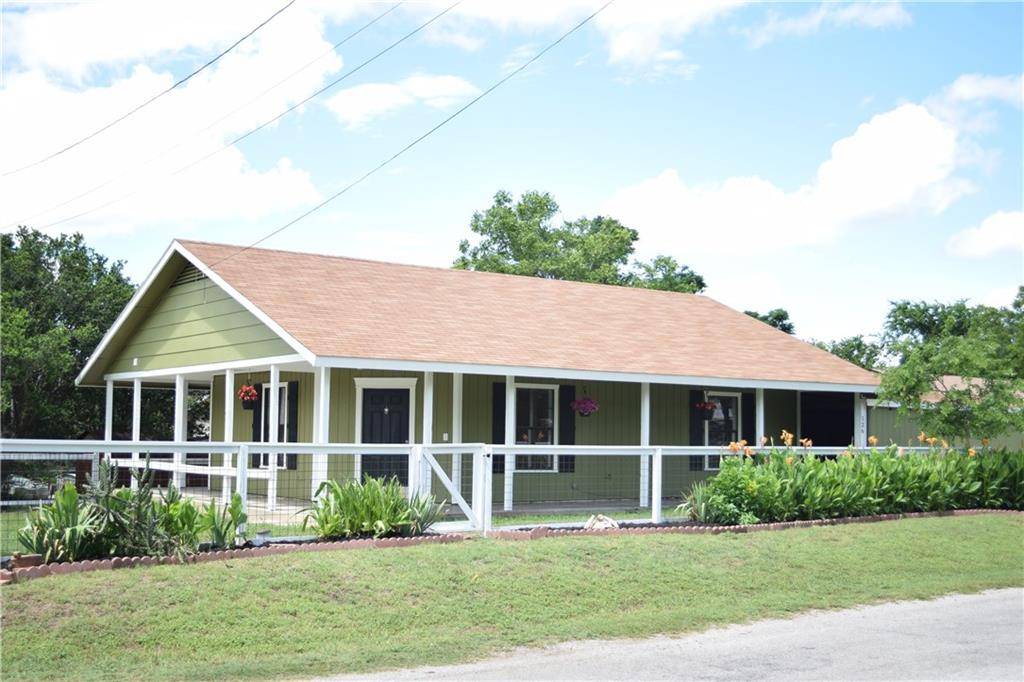 126 Travis LN, Spicewood, TX 78669