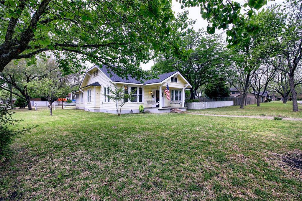 909 James ST, Taylor, TX 76574
