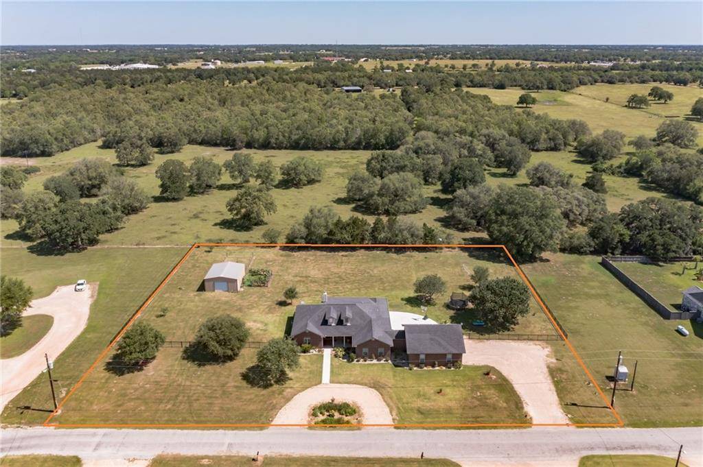 270 County Road 132B, Hallettsville, TX 77964