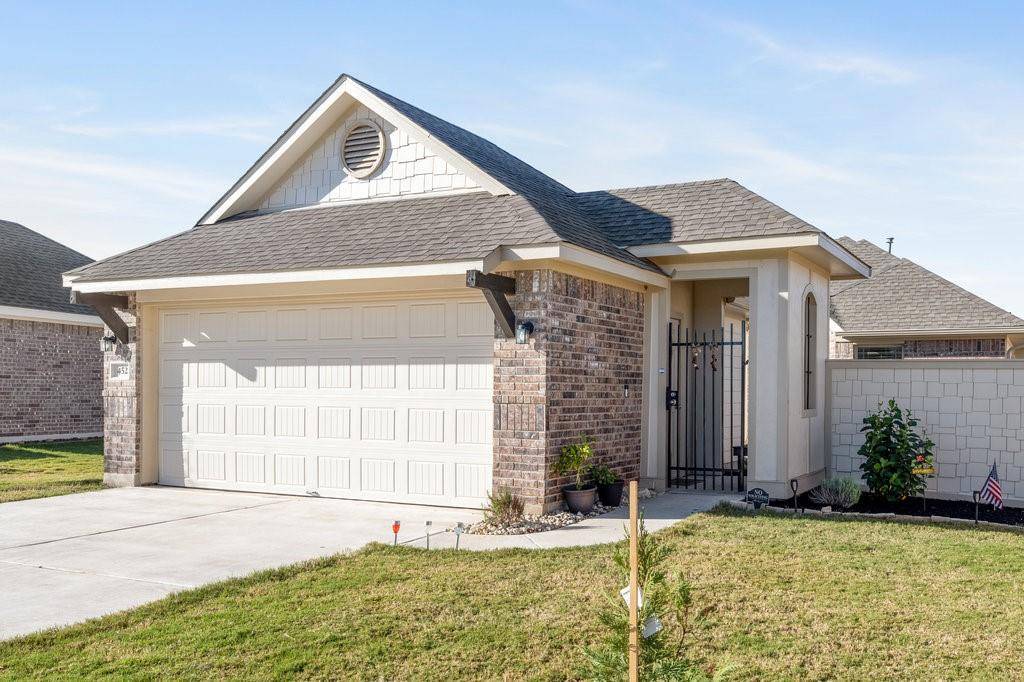 452 Arabian Colt DR, Georgetown, TX 78626