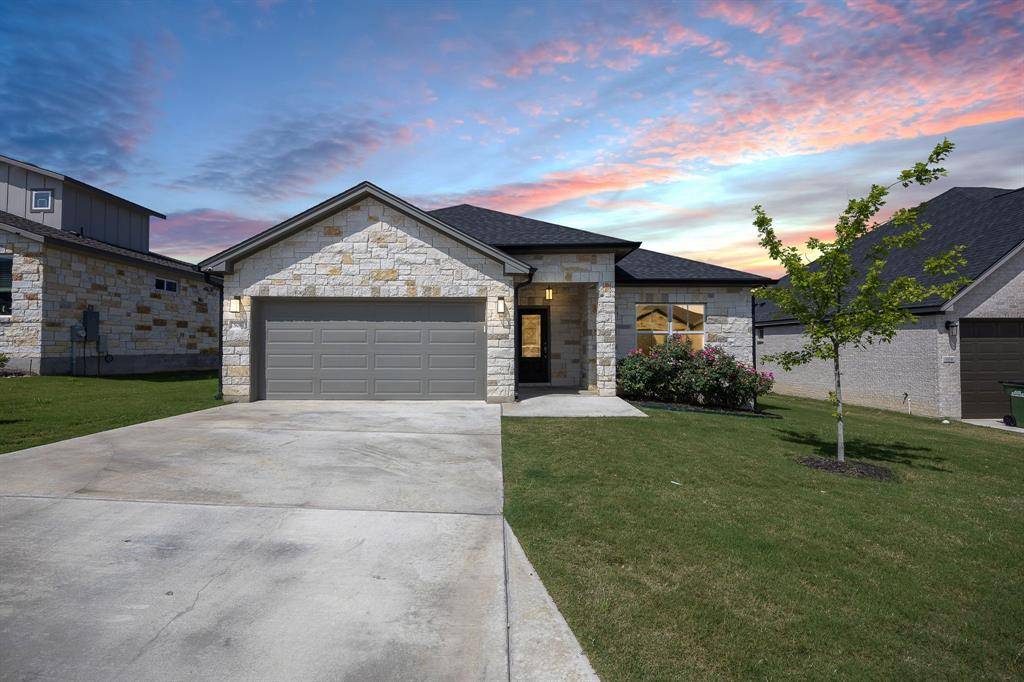 508 Seabiscuit DR, Jarrell, TX 76537
