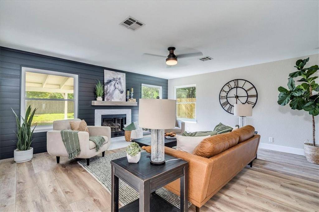 1702 BLUE BELL DR, Cedar Park, TX 78613