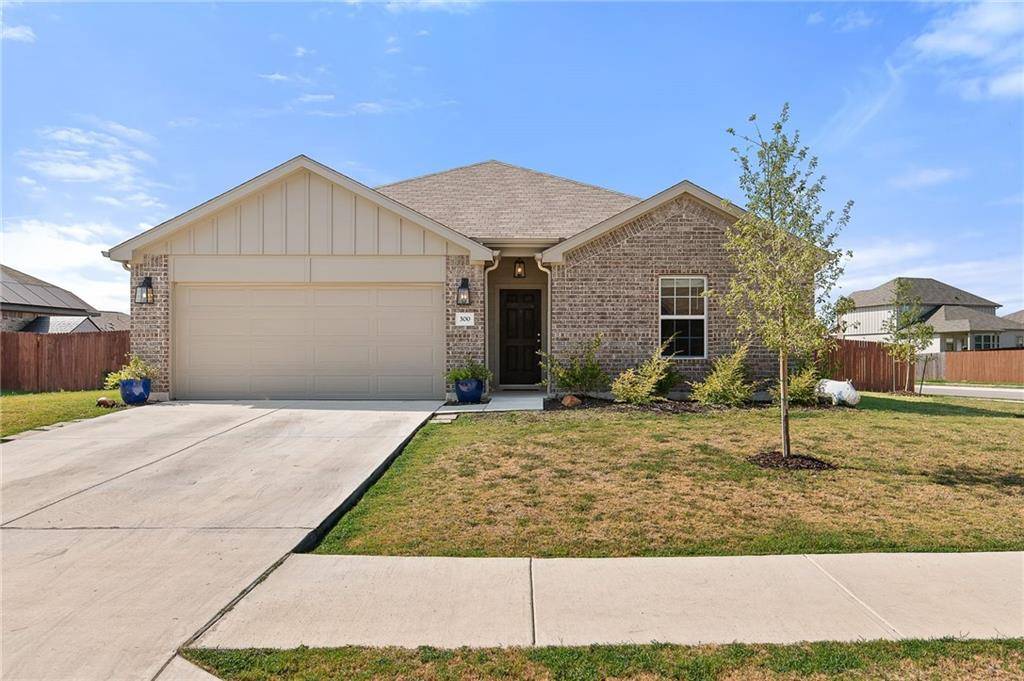 300 Colthorpe LN, Hutto, TX 78634