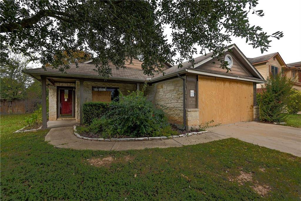 614 Rebecca LN, Bastrop, TX 78602