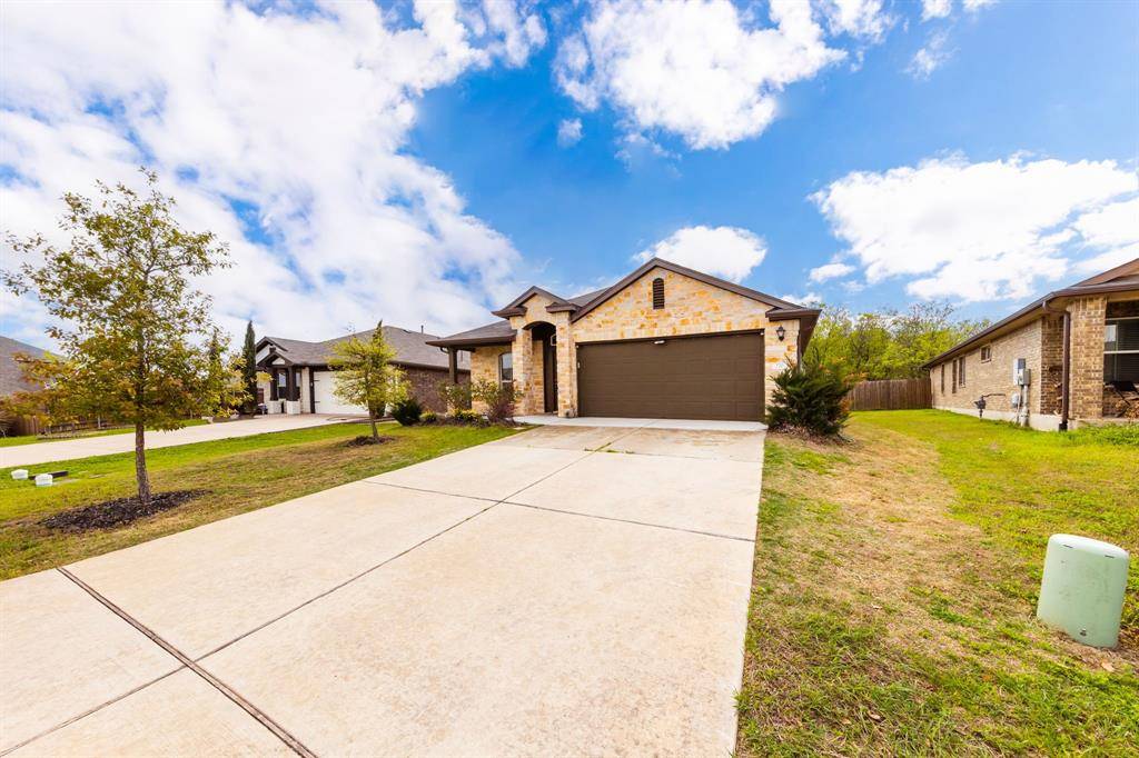 270 Kingfisher LN, Kyle, TX 78640