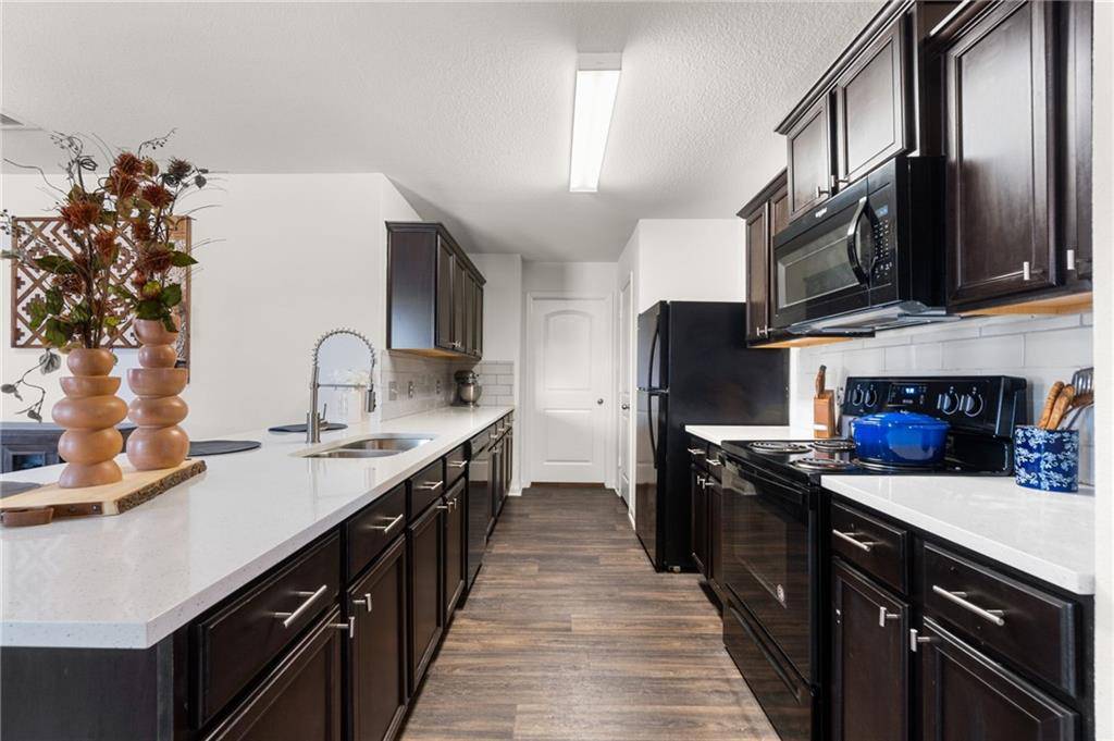 1405 Breanna LN, Kyle, TX 78640