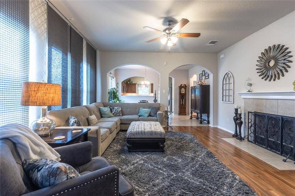 227 Flinn ST, Hutto, TX 78634