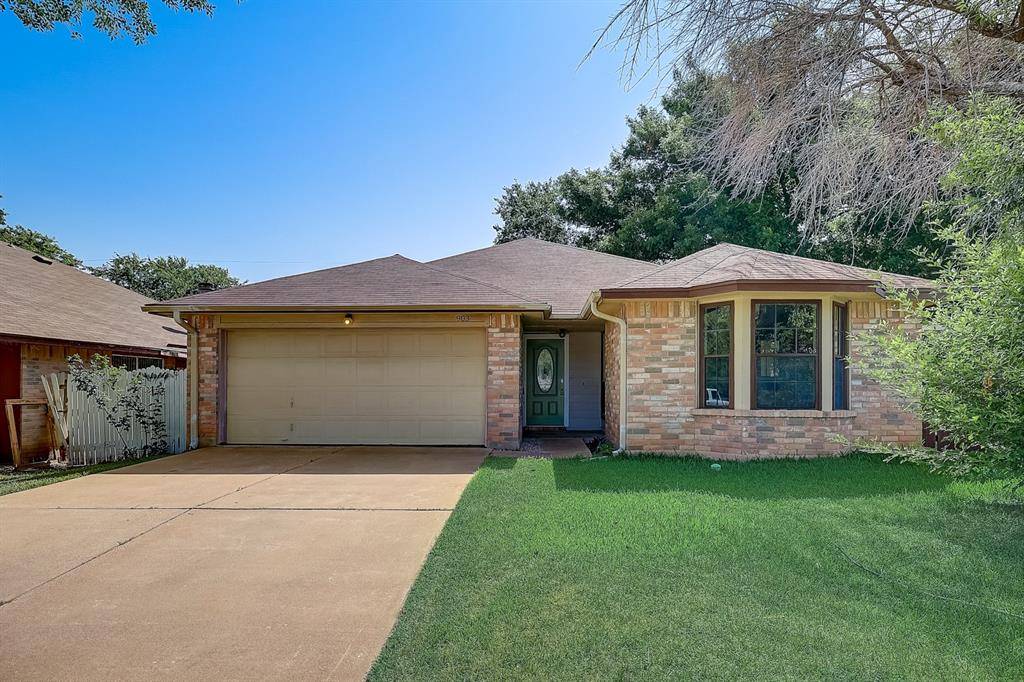 903 Saunders DR, Round Rock, TX 78664