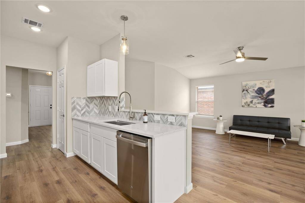 609 Settlement ST, Cedar Park, TX 78613