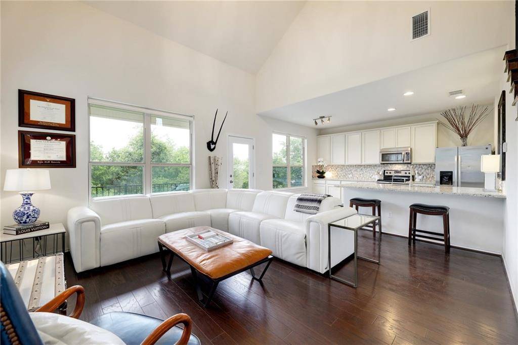 2105 Town Centre DR #18, Round Rock, TX 78664