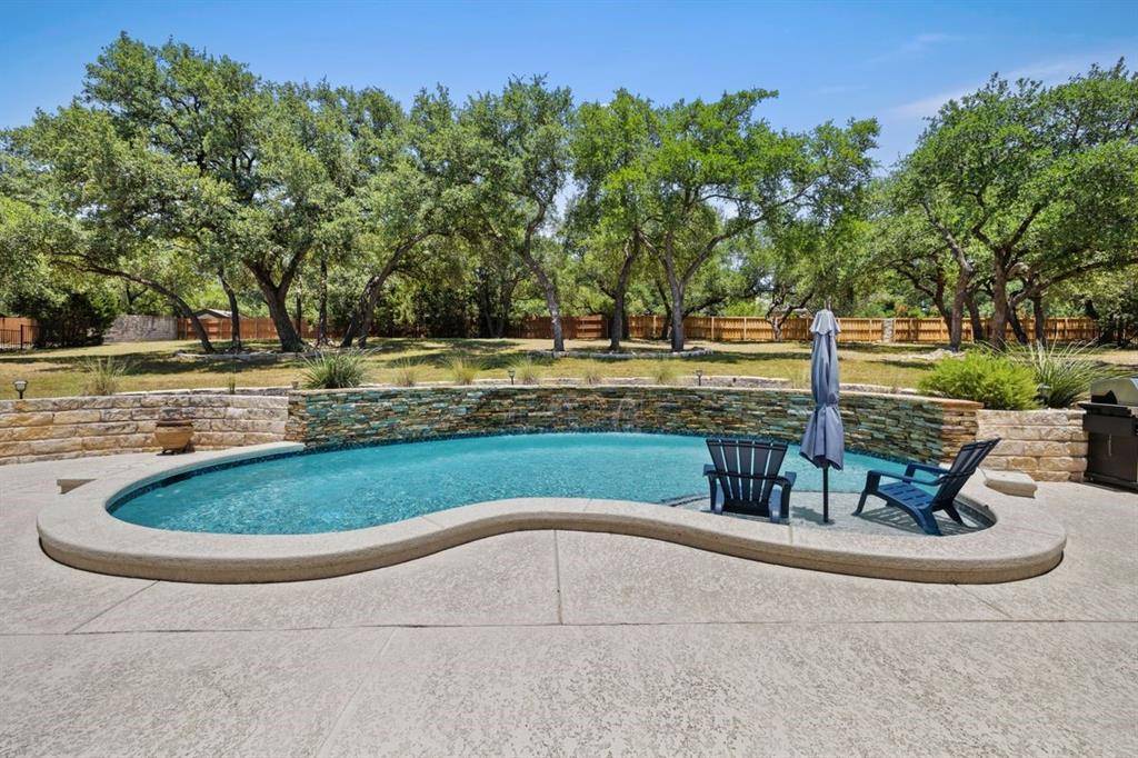 111 Silverstone DR, Georgetown, TX 78633