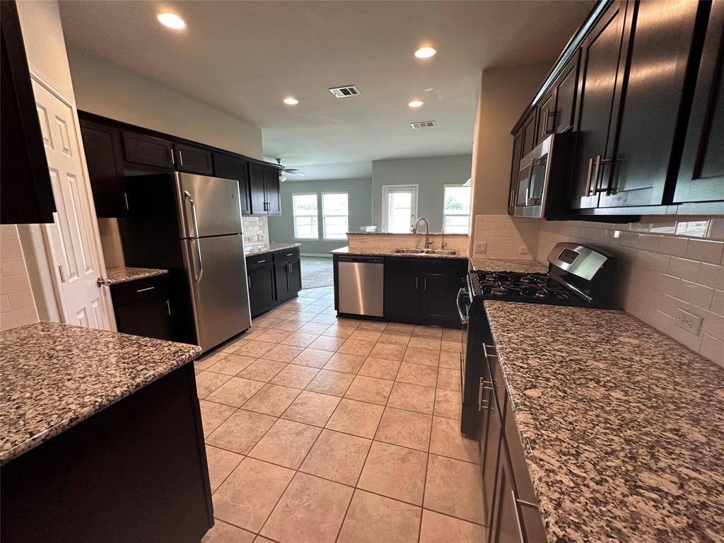 435 Langely DR, Kyle, TX 78640