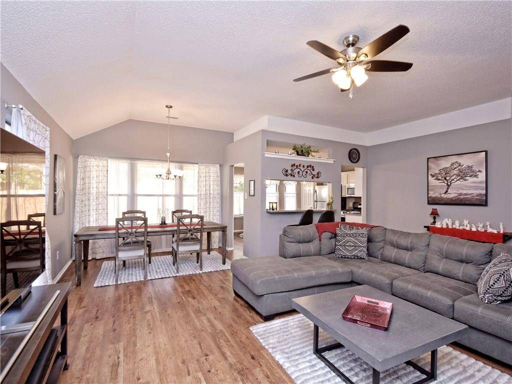 2200 Rosemary LN, Round Rock, TX 78664