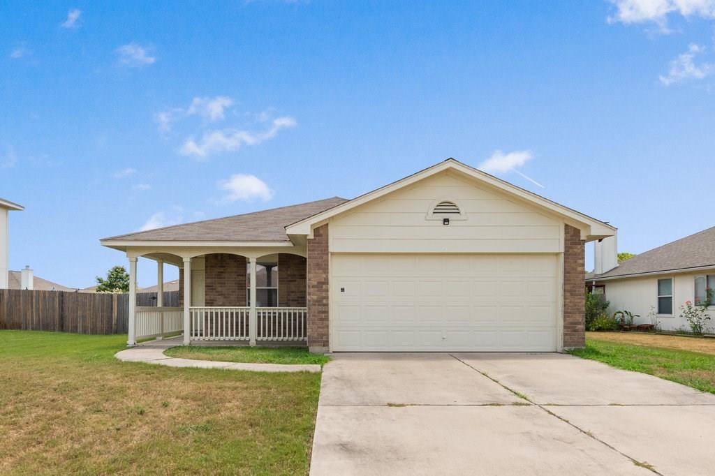 315 Mccoy LN, Hutto, TX 78634