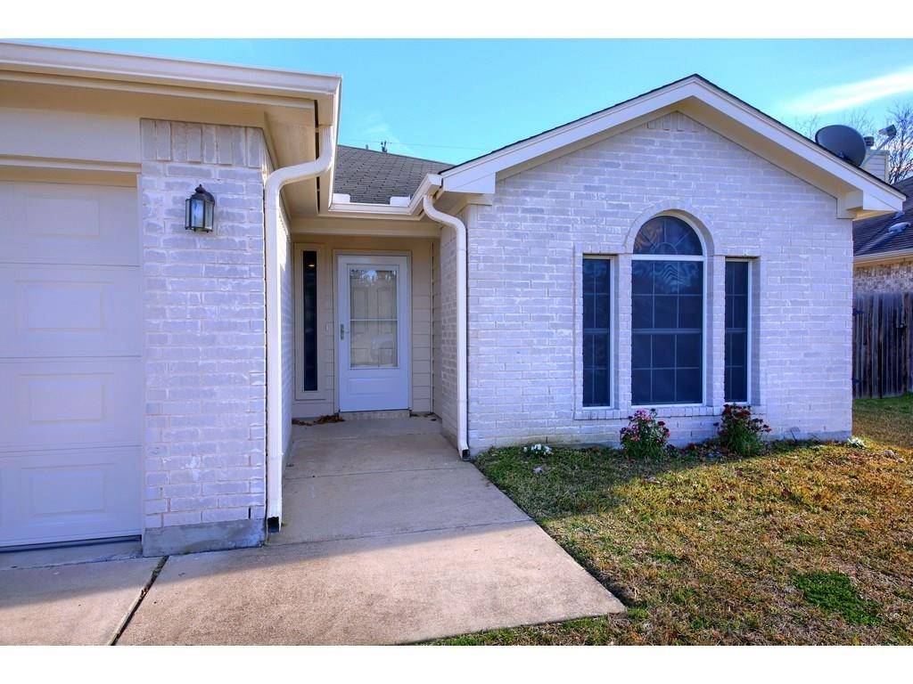2804 Zachary LN, Taylor, TX 76574