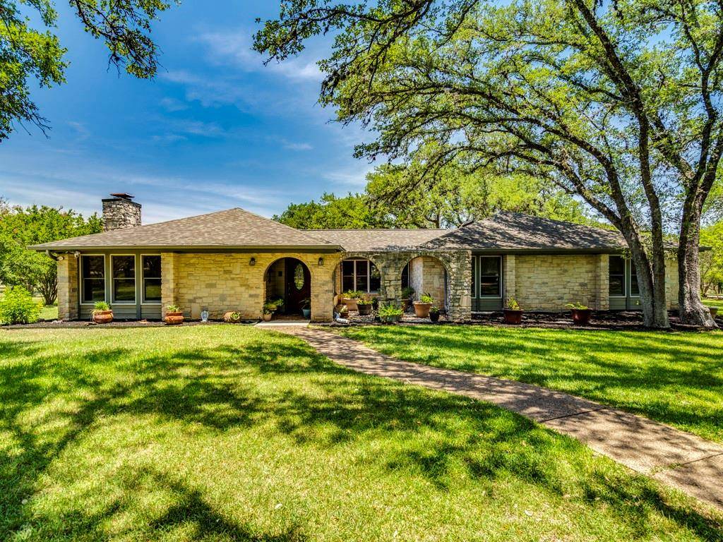 40 Country Oaks DR, Buda, TX 78610