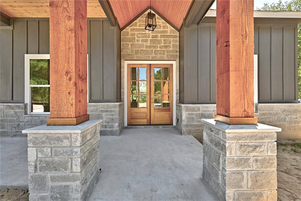 121 Upola CT, Bastrop, TX 78602