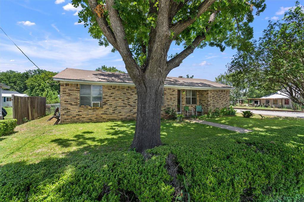 1824 Pecan ST, Bastrop, TX 78602