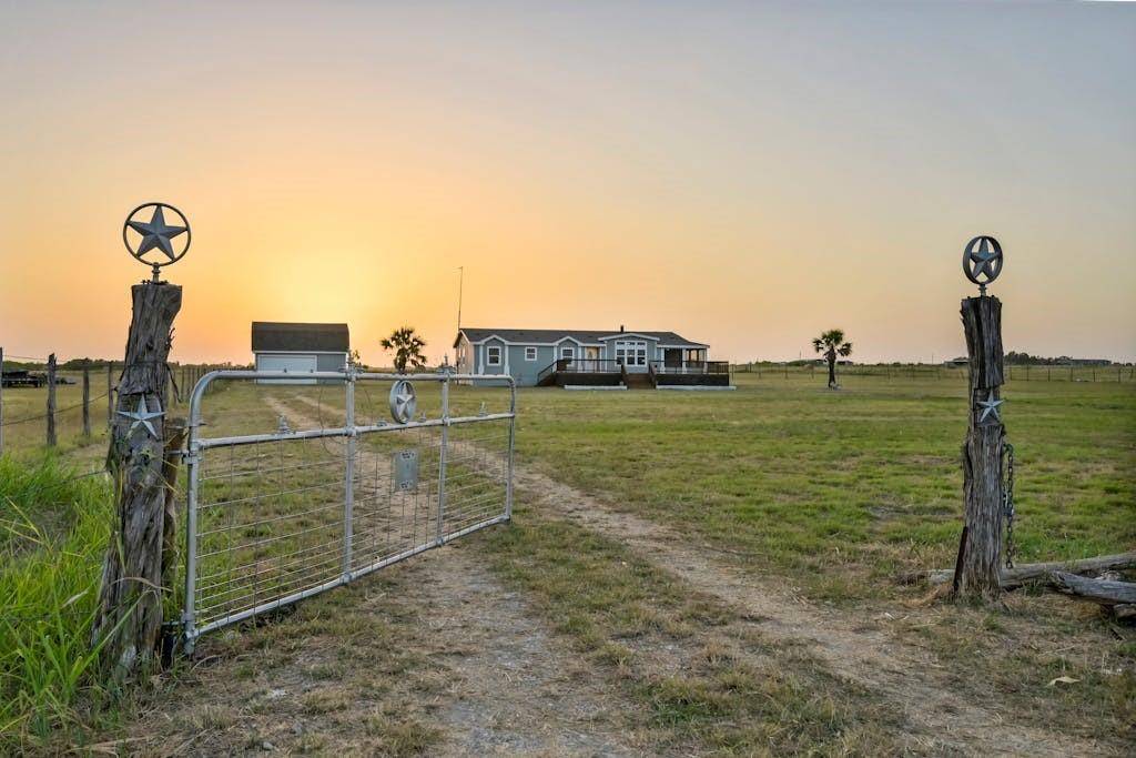 3745 County Road 428, Granger, TX 76530