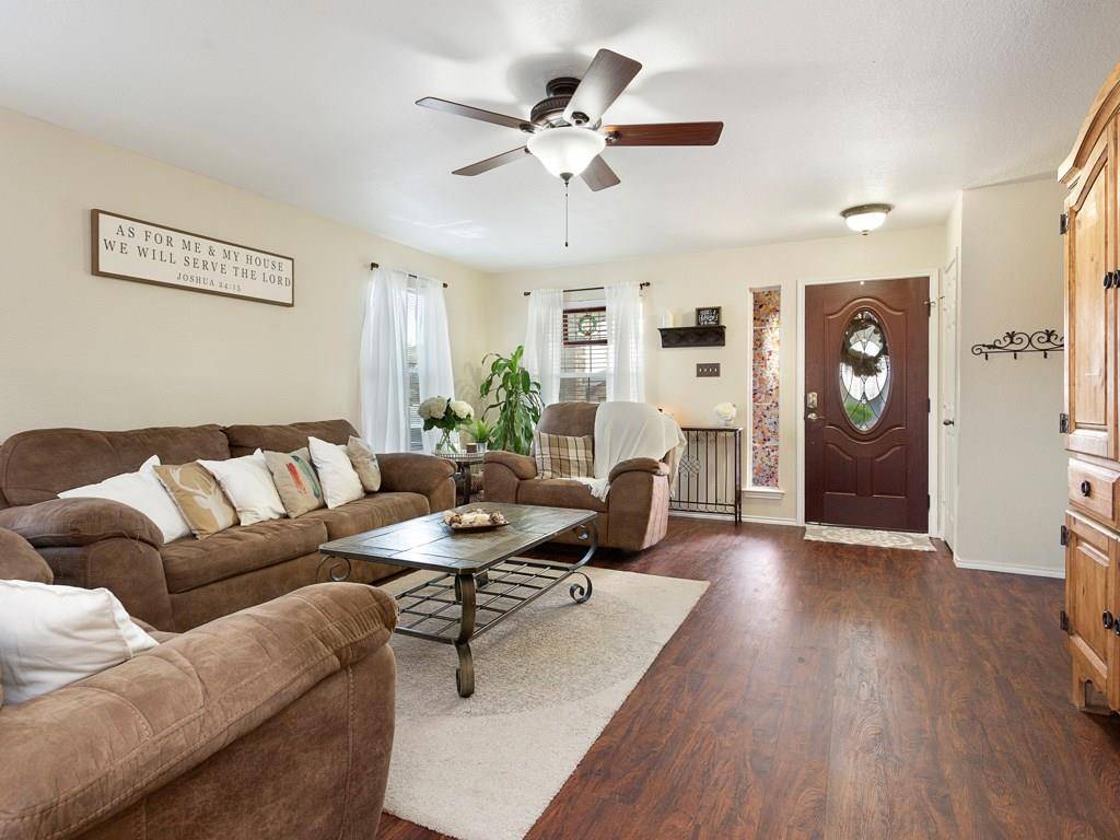 118 Baldwin ST, Hutto, TX 78634