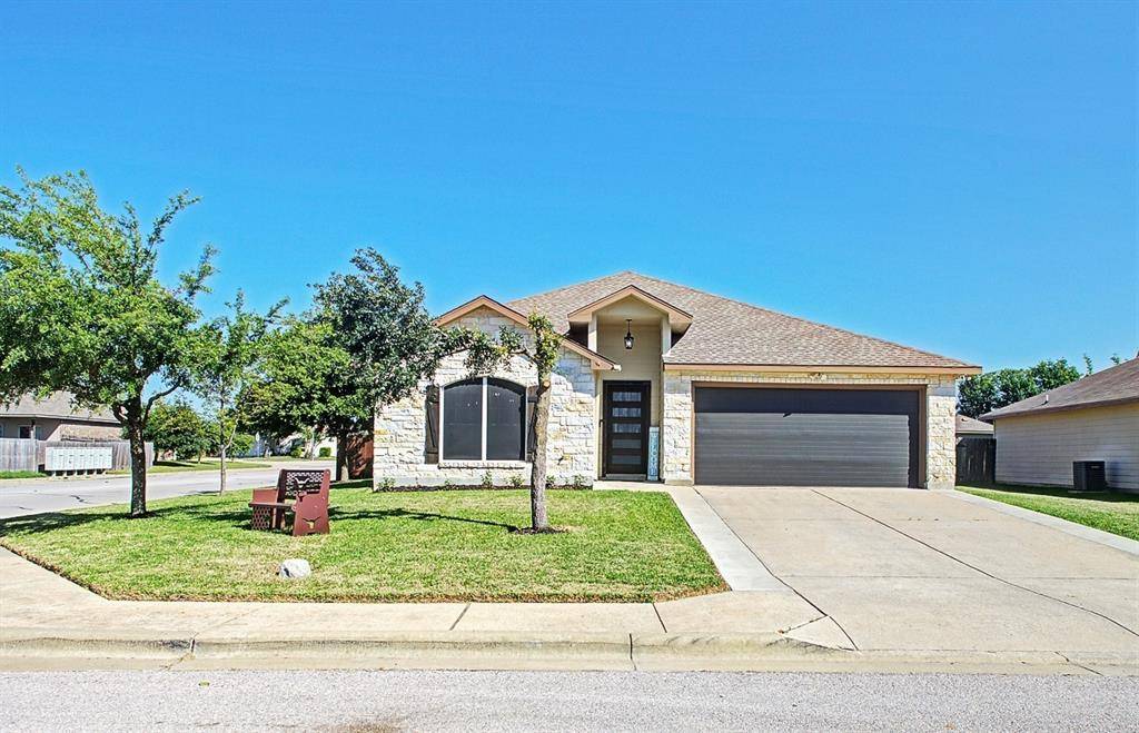 1910 Canvas Back DR, Taylor, TX 76574